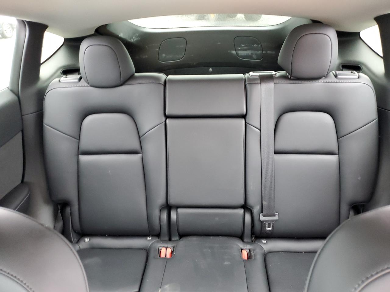 2022 TESLA MODEL Y  VIN:7SAYGDEF1NF398639