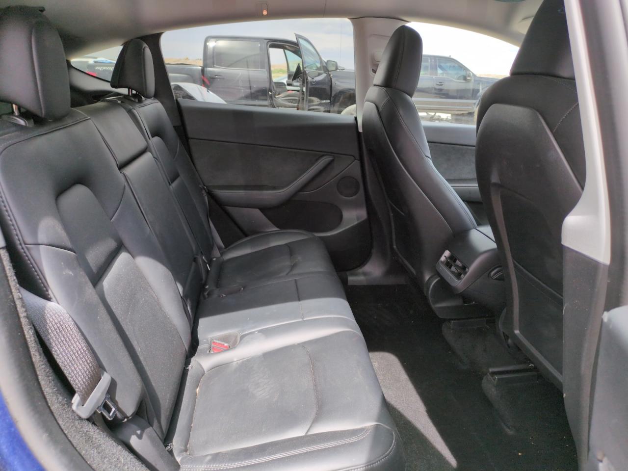 2022 TESLA MODEL Y  VIN:7SAYGDEE2NA009818