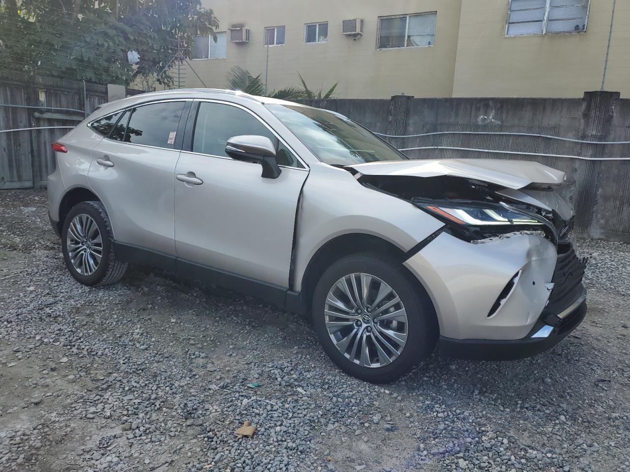 2024 TOYOTA VENZA LE VIN:JTEAAAAHXRJ175337