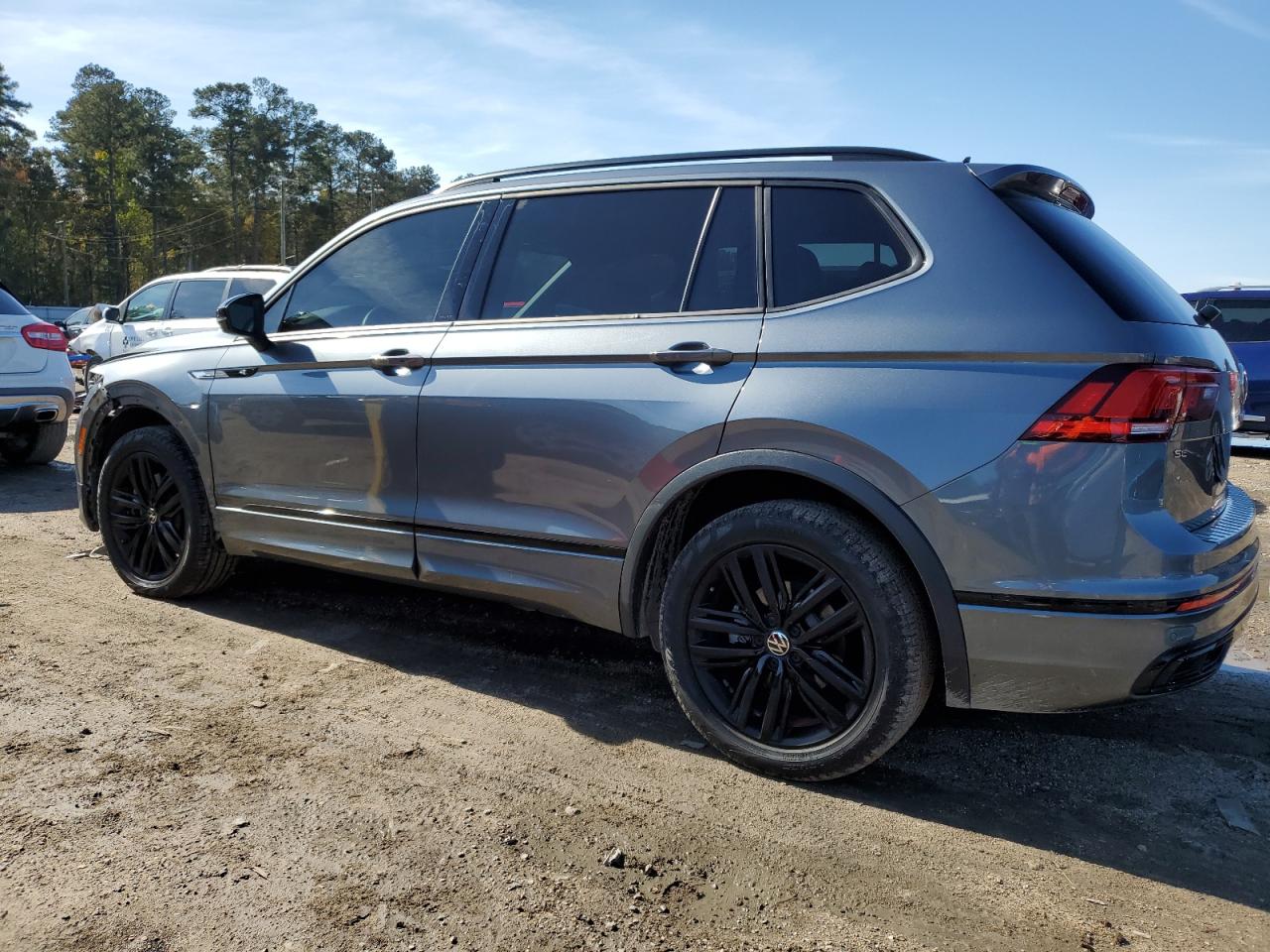 2022 VOLKSWAGEN TIGUAN SE R-LINE BLACK VIN:3VVCB7AX6NM057059