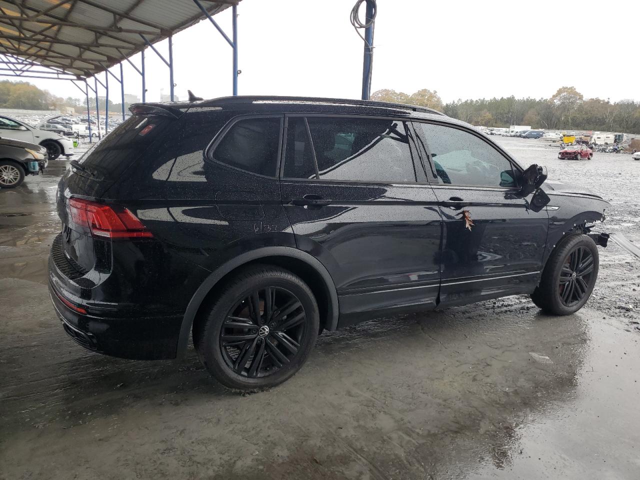 2022 VOLKSWAGEN TIGUAN SE R-LINE BLACK VIN:3VVCB7AX2NM087000