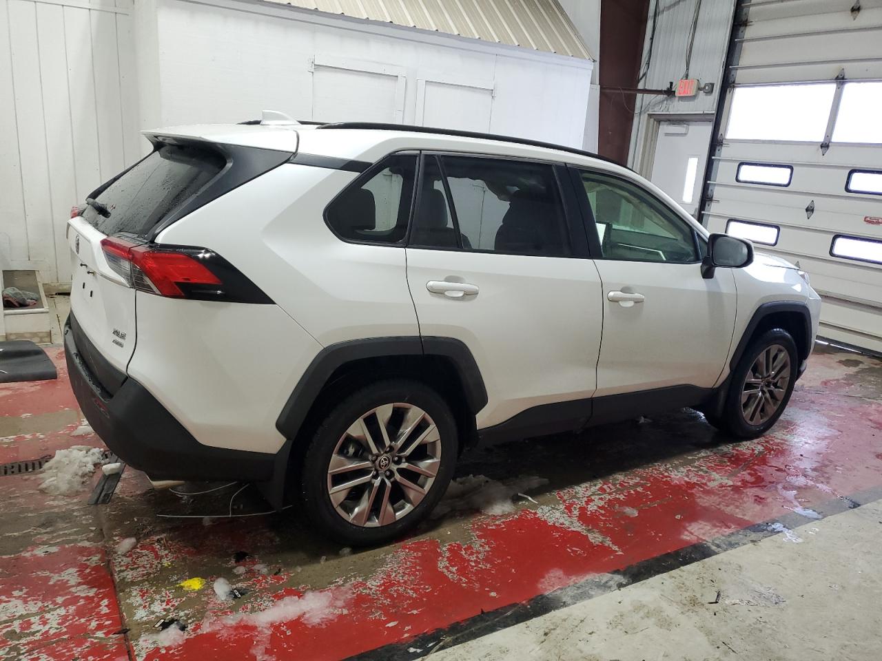 2023 TOYOTA RAV4 XLE PREMIUM VIN:JTMA1RFV7PJ041853