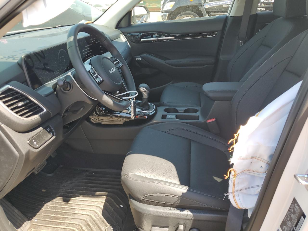 2024 KIA SELTOS SX VIN:KNDETCA78R7634557