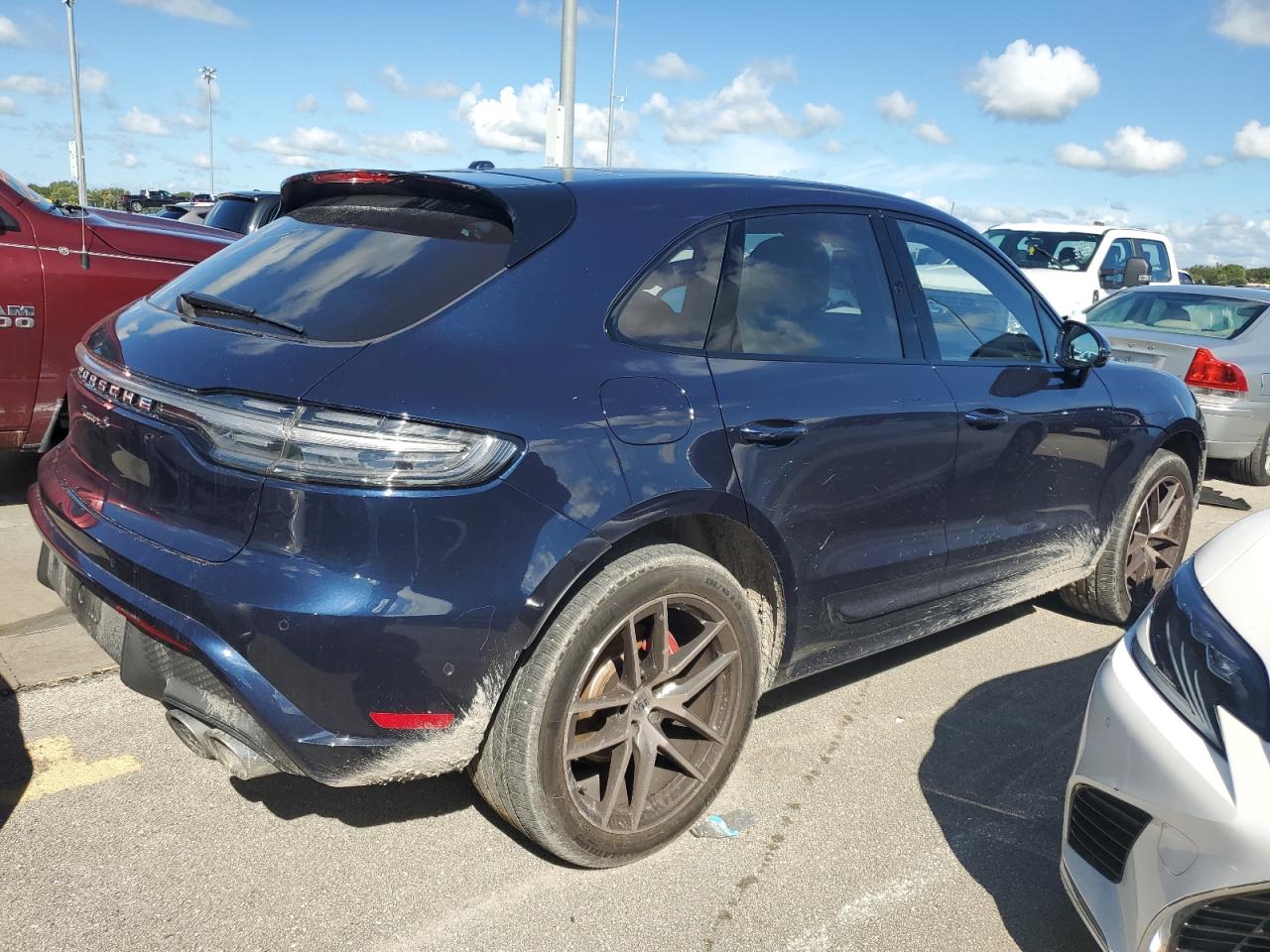 2022 PORSCHE MACAN S VIN:WP1AG2A59NLB23189