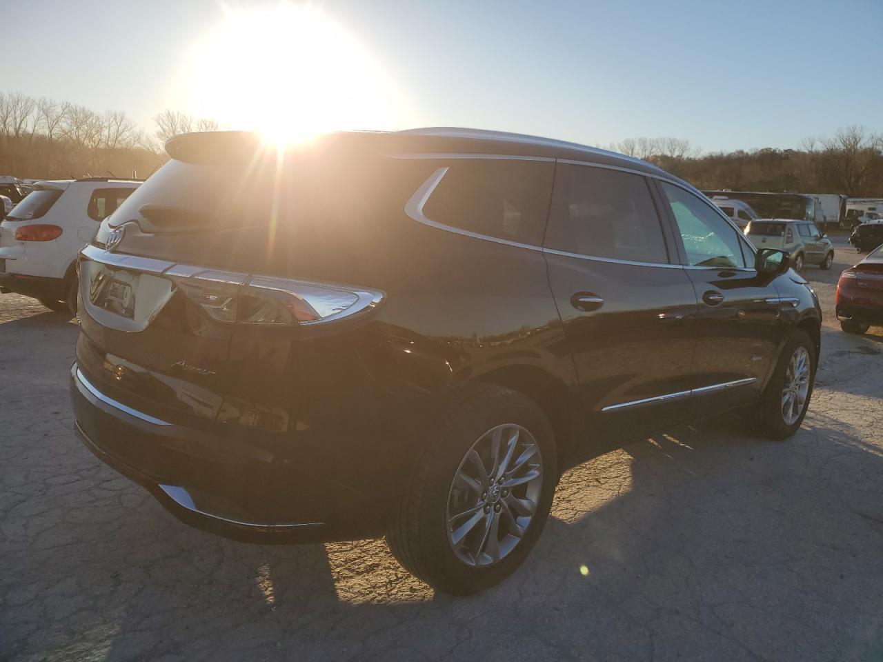2024 BUICK ENCLAVE AVENIR VIN:5GAEVCKWXRJ100111