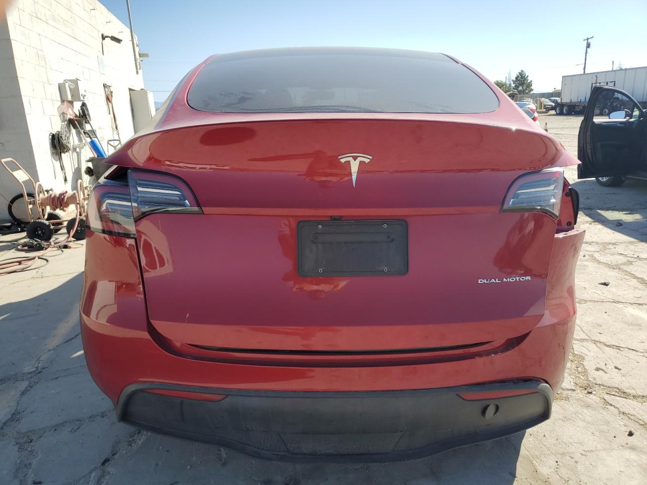 2023 TESLA MODEL Y  VIN:7SAYGAEE2PF876219