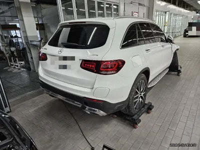 2020 Mercedes-Benz GLC 300 VIN: