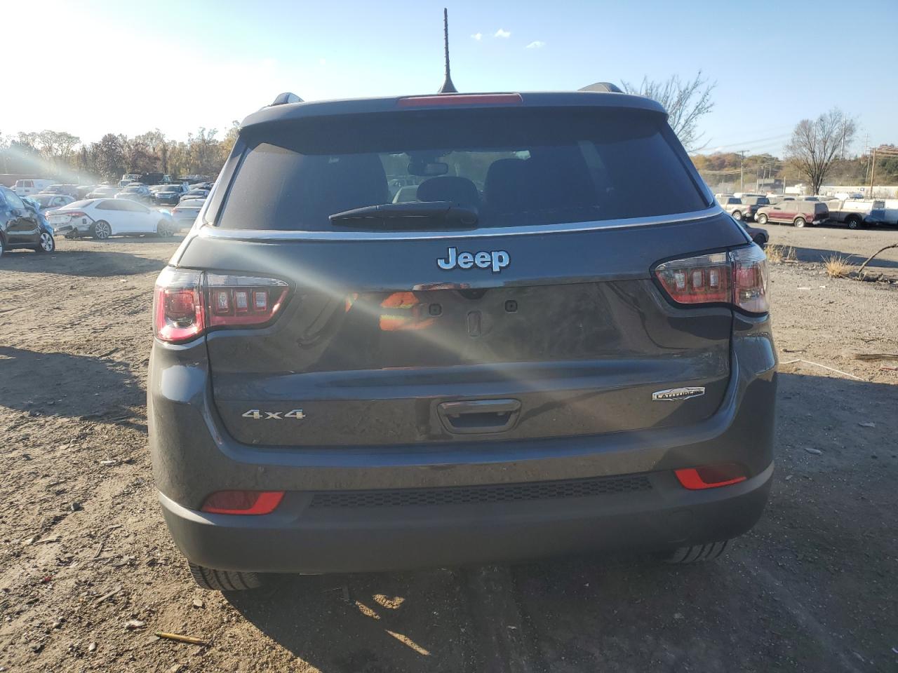 2024 JEEP COMPASS LATITUDE LUX VIN:3C4NJDFN8RT154145
