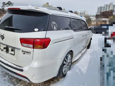 2015 Kia Carnival VIN: