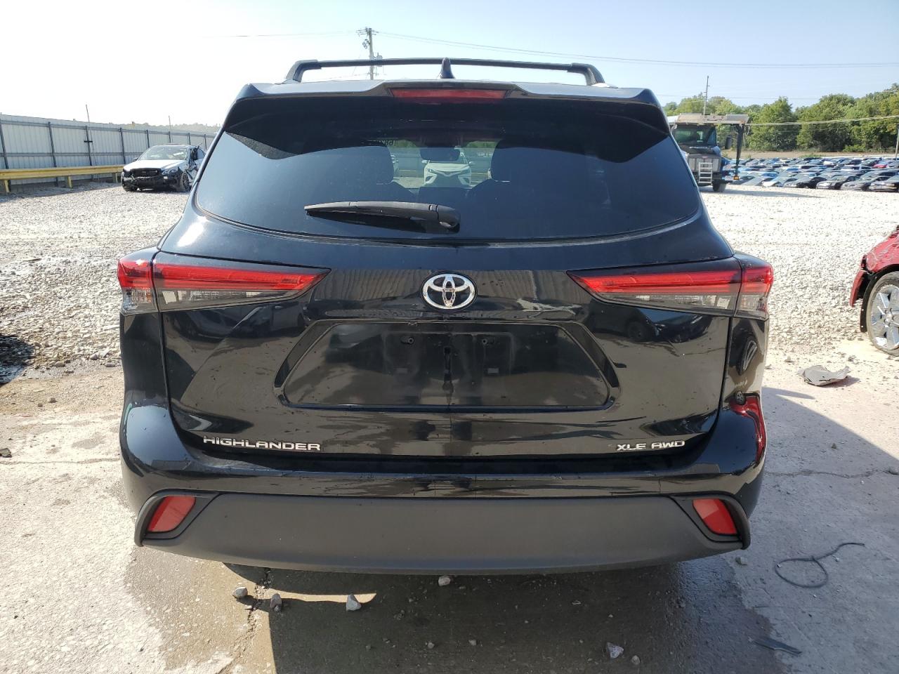 2022 TOYOTA HIGHLANDER XLE VIN:5TDGZRBH2NS560697