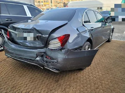 2017 Mercedes-Benz E 220 VIN: