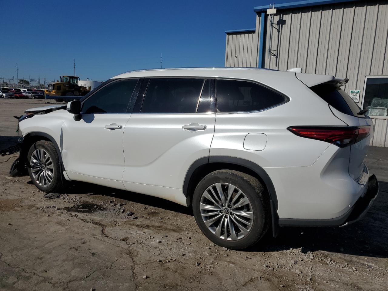2022 TOYOTA HIGHLANDER PLATINUM VIN:5TDFZRAHXNS103035