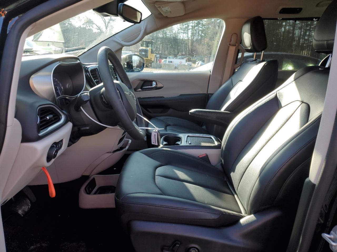 2024 CHRYSLER PACIFICA TOURING L VIN:2C4RC1BGXRR136170