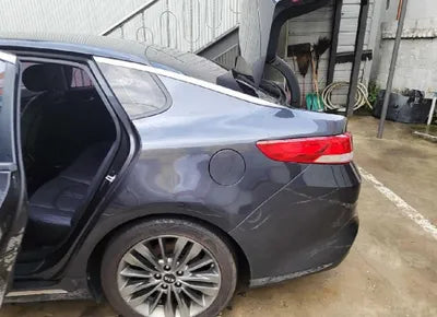2016 Kia K5 KNAGS416BGA082404 VIN:KNAGS416BGA082404