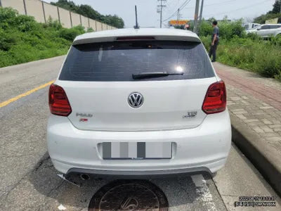 2015 Volkswagen Polo VIN: