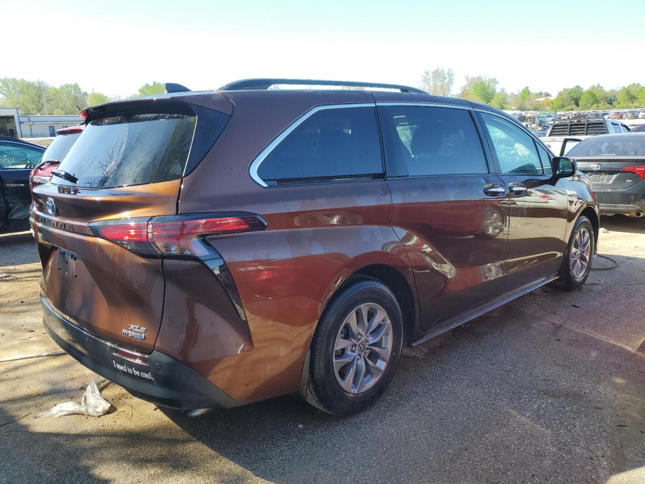 2022 TOYOTA SIENNA XLE VIN:5TDJSKFC3NS060127