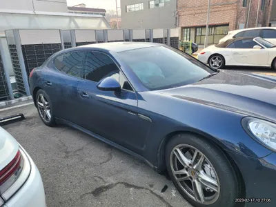 2015 Porsche Panamera VIN: