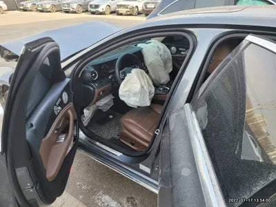 2018 Mercedes-Benz E 300 VIN: