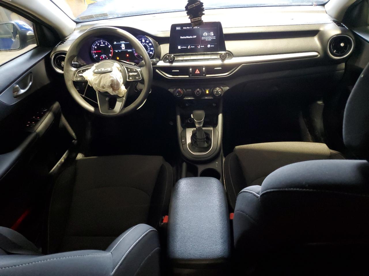 2022 KIA FORTE FE VIN:3KPF24AD2NE499640