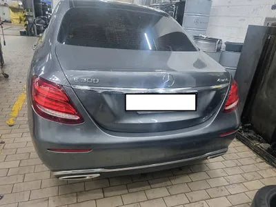 2019 Mercedes-Benz E 300 WDDZF4KB1KA689870 VIN:WDDZF4KB1KA689870