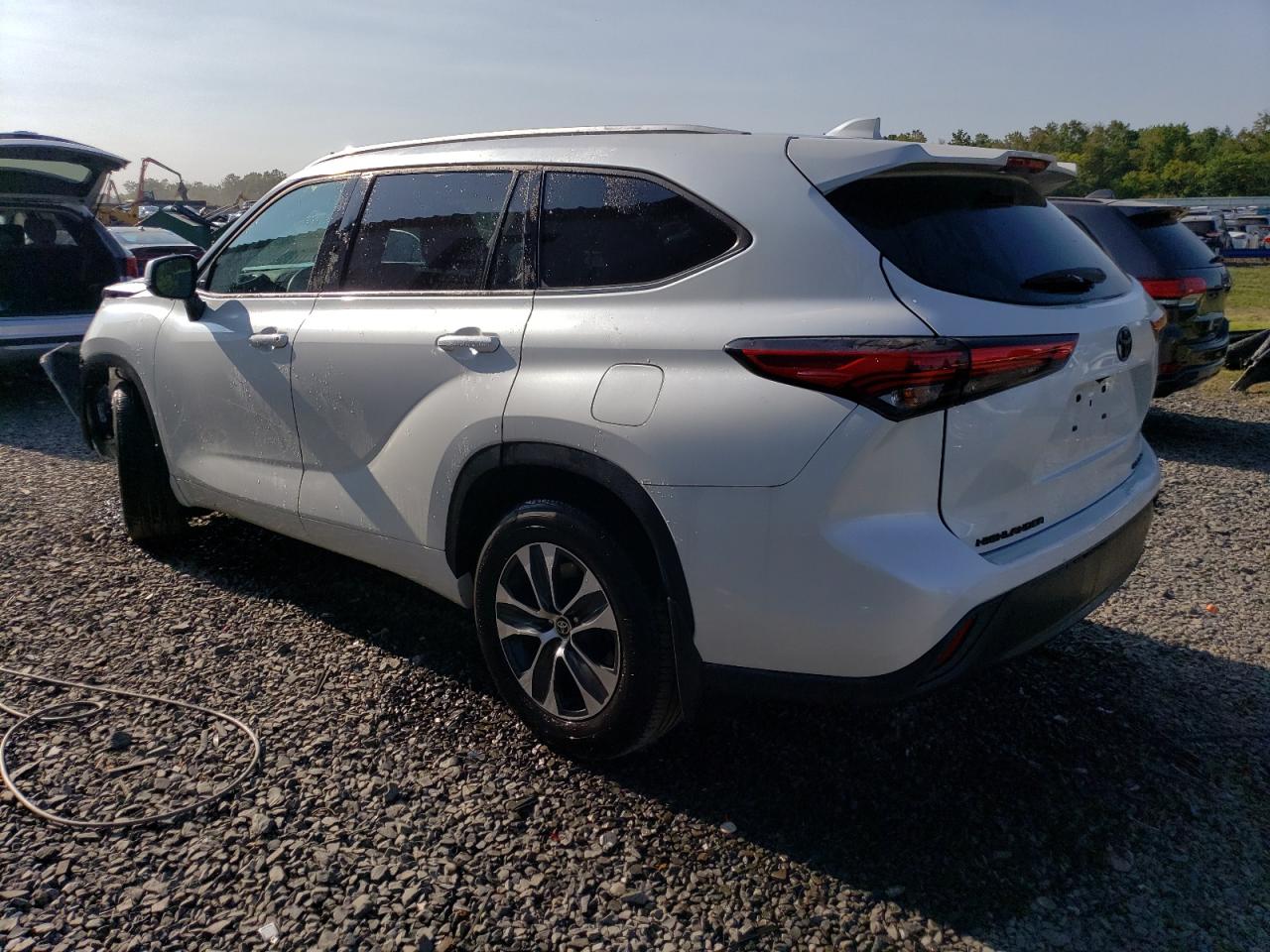 2022 TOYOTA HIGHLANDER XLE VIN:5TDGZRBH1NS163062