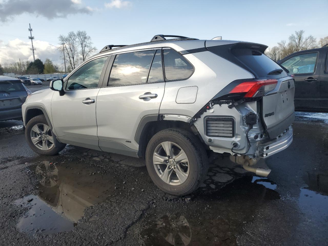 2024 TOYOTA RAV4 XLE VIN:2T3RWRFV5RW233152