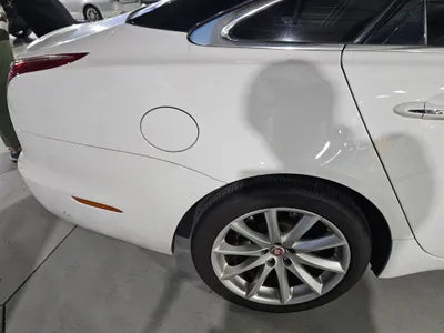 2016 Jaguar XJ VIN: