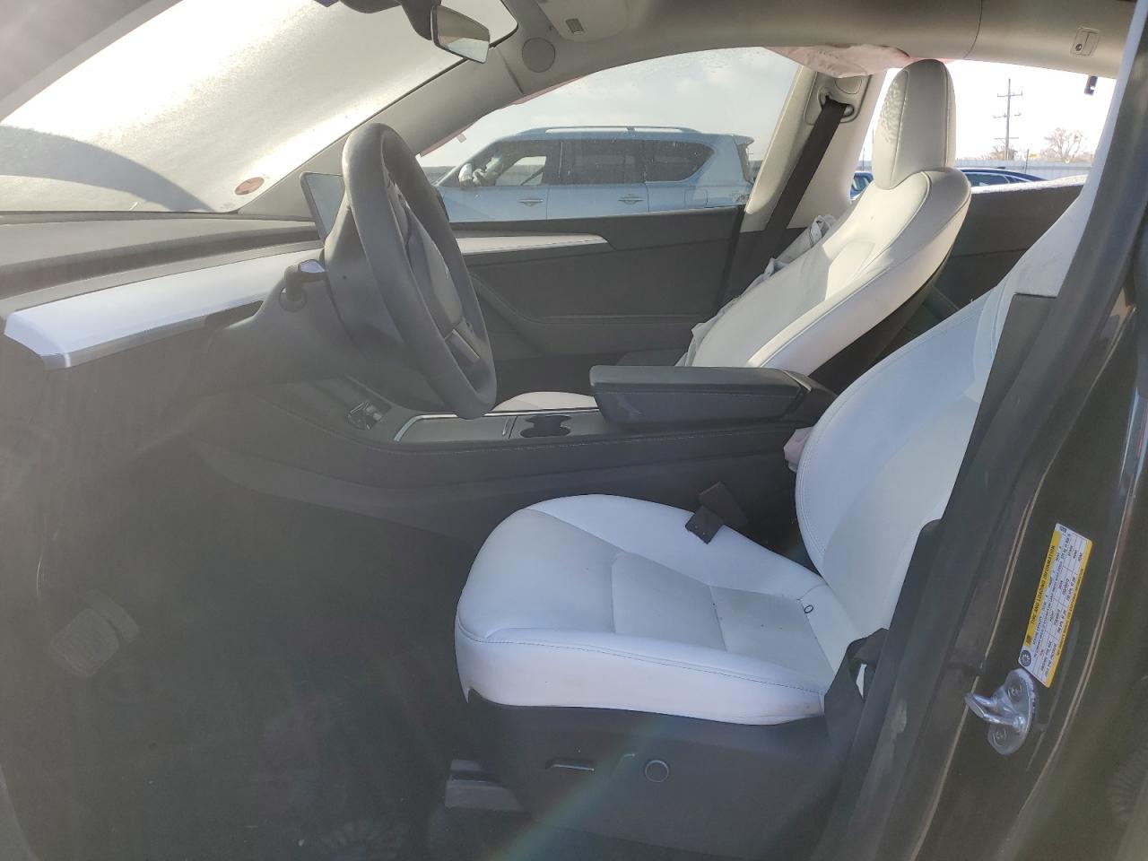 2024 TESLA MODEL Y  VIN:7SAYGDEE6RF152828