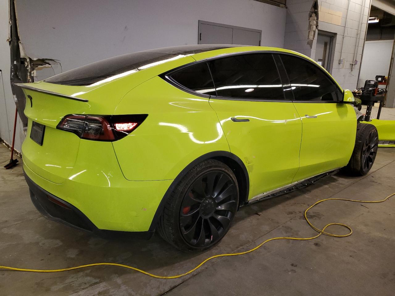 2022 TESLA MODEL Y  VIN:7SAYGDEF2NF342497