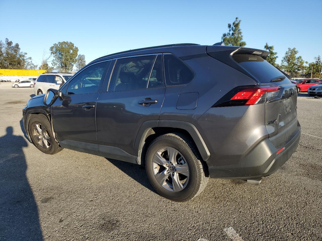 2022 TOYOTA RAV4 XLE VIN:2T3W1RFV3NW188160
