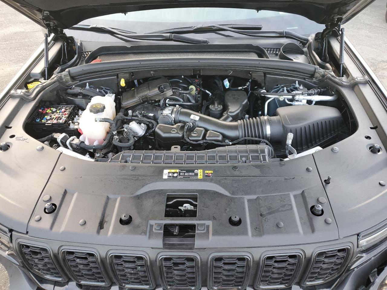 2024 JEEP GRAND CHEROKEE LAREDO VIN:1C4RJHAG0R8587538
