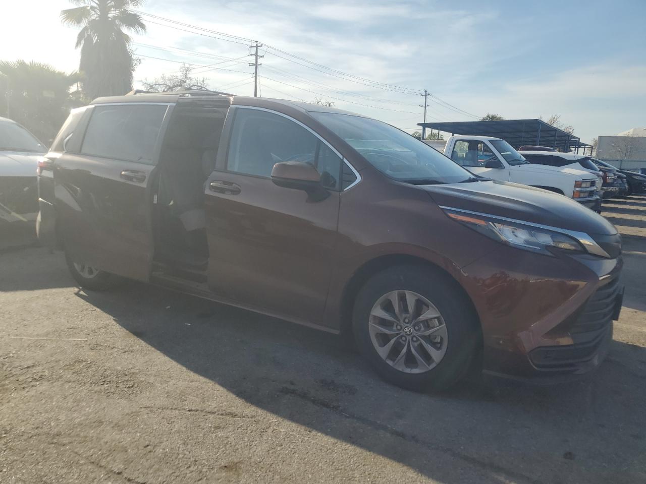 2022 TOYOTA SIENNA LE VIN:5TDKSKFC4NS067186