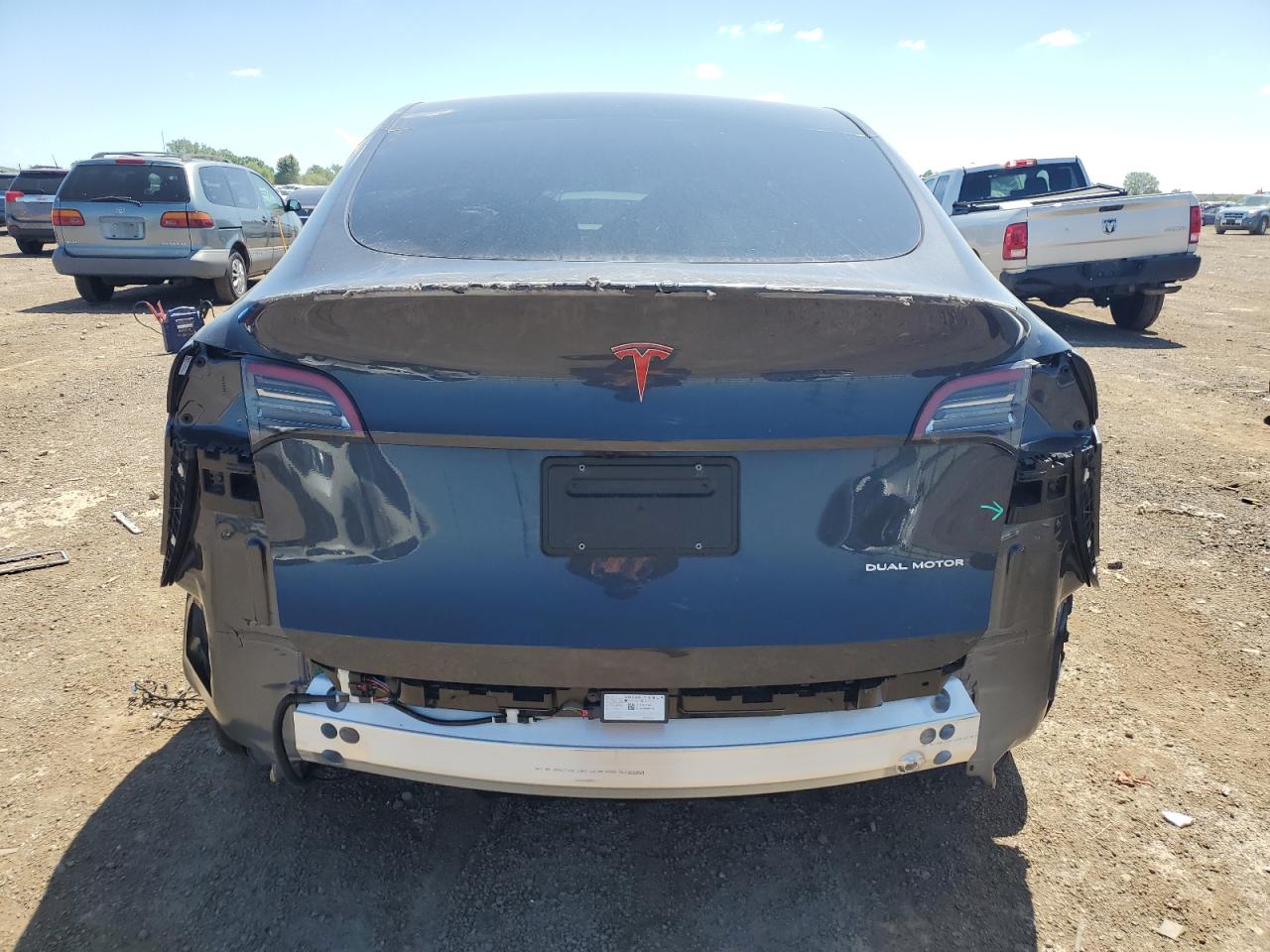 2024 TESLA MODEL Y  VIN:7SAYGDEE4RF995863