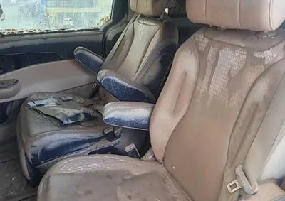 2021 Kia Carnival KNANE81BBMS040998 VIN:KNANE81BBMS040998
