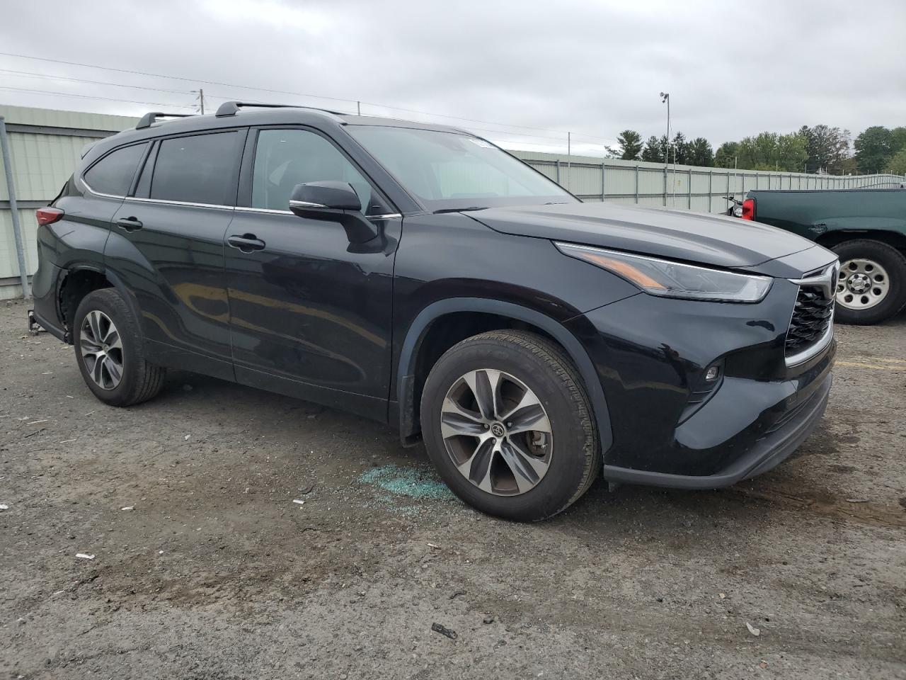 2022 TOYOTA HIGHLANDER XLE VIN:5TDGZRBH6NS591676