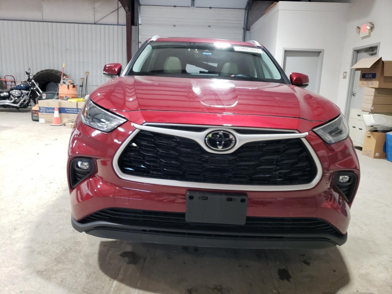 2022 TOYOTA HIGHLANDER XLE VIN:5TDGZRBHXNS195959