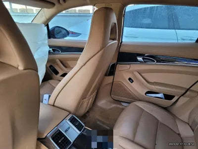 2015 Porsche Panamera VIN: