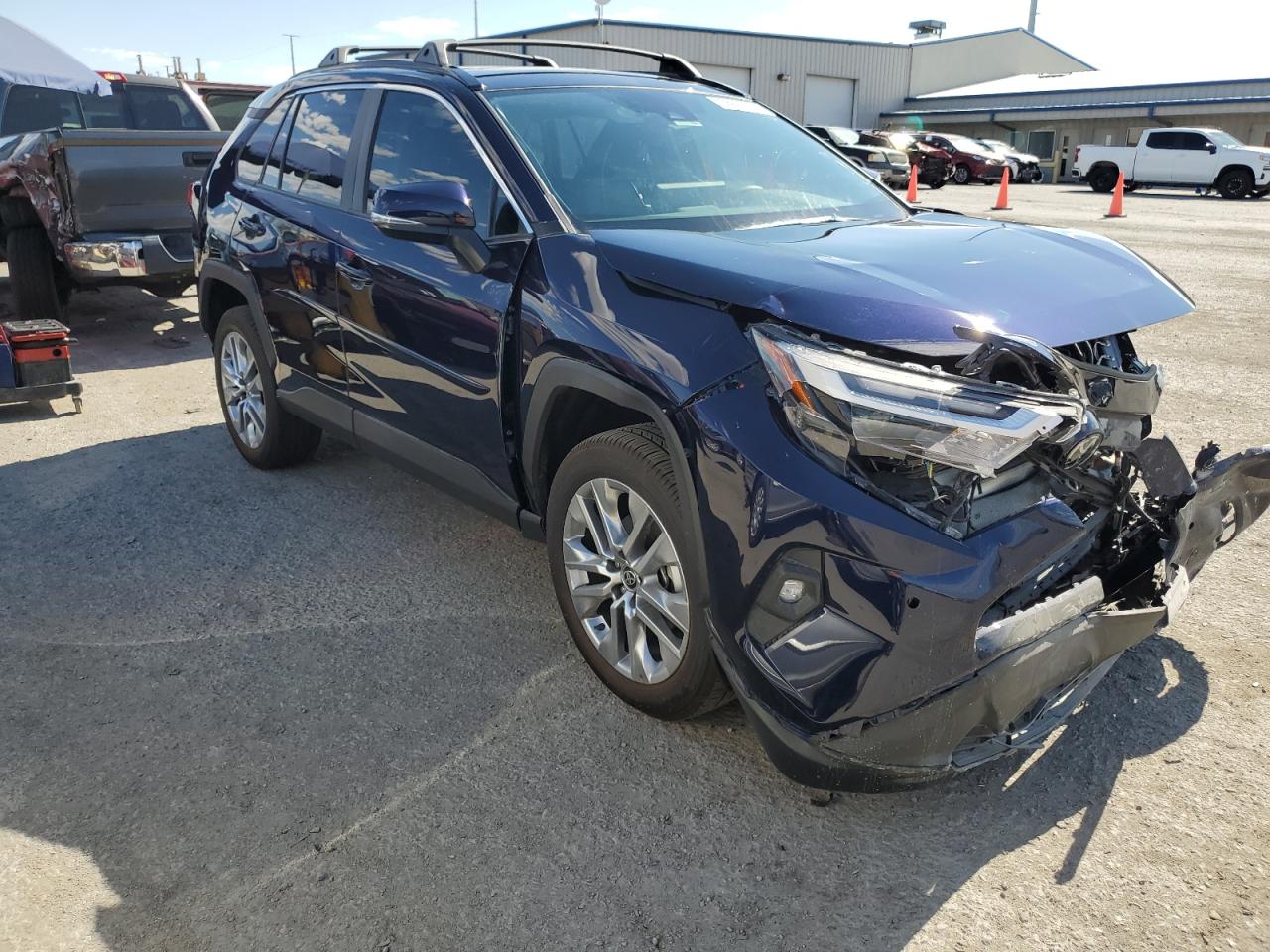 2024 TOYOTA RAV4 XLE PREMIUM VIN:2T3C1RFV2RW321385