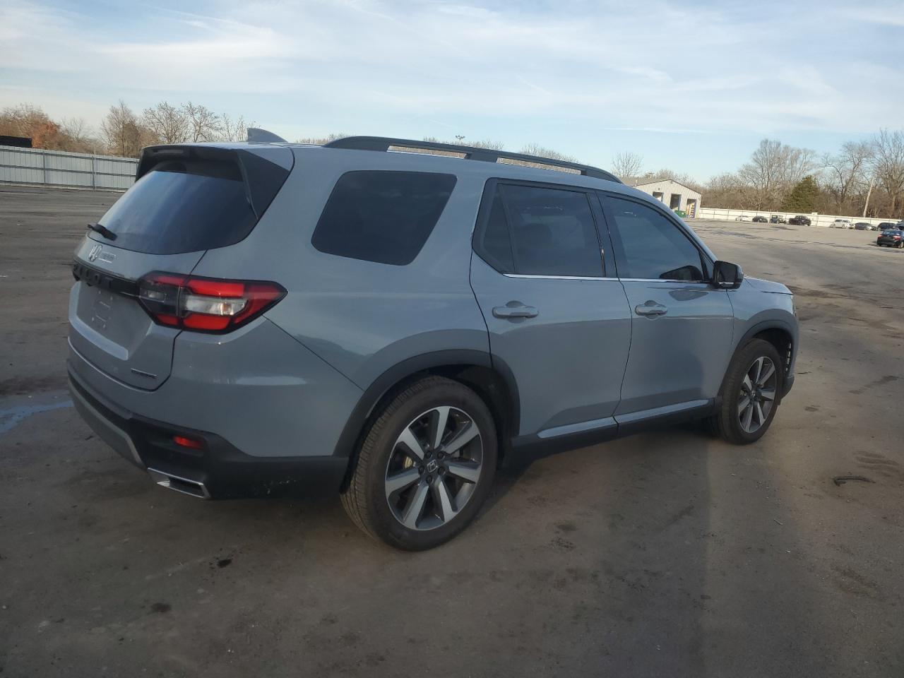 2024 HONDA PILOT TOURING VIN:5FNYG1H70RB037781