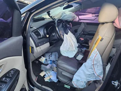 2016 Kia Carnival VIN: