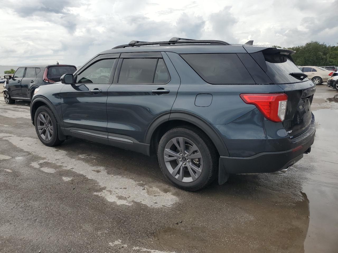 2022 FORD EXPLORER XLT VIN:1FMSK7DH6NGA70107