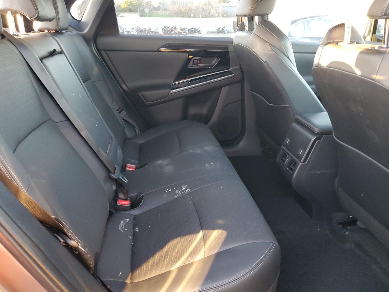 2023 TOYOTA BZ4X XLE VIN:JTMAAAAA7PA021074