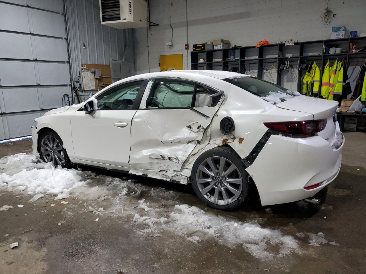 2022 MAZDA 3 PREFERRED VIN:3MZBPACL7NM317176