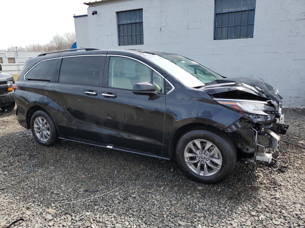 2022 TOYOTA SIENNA XLE VIN:5TDYSKFC1NS049030