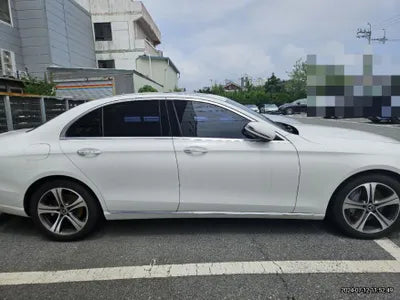 2017 Mercedes-Benz E 300 VIN: