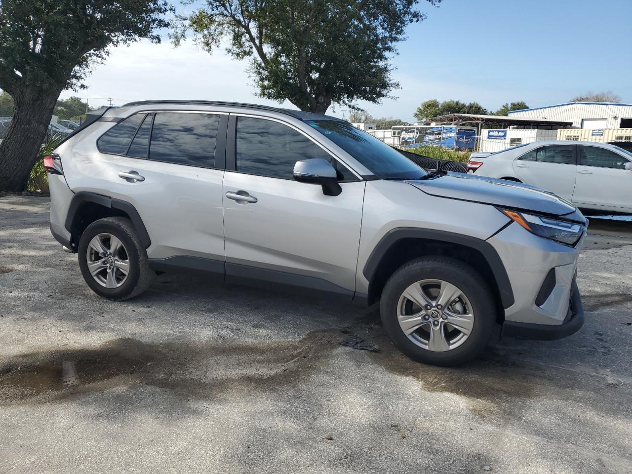 2022 TOYOTA RAV4 XLE VIN:2T3W1RFV3NC204133