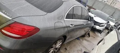 2018 Mercedes-Benz E 300 VIN: