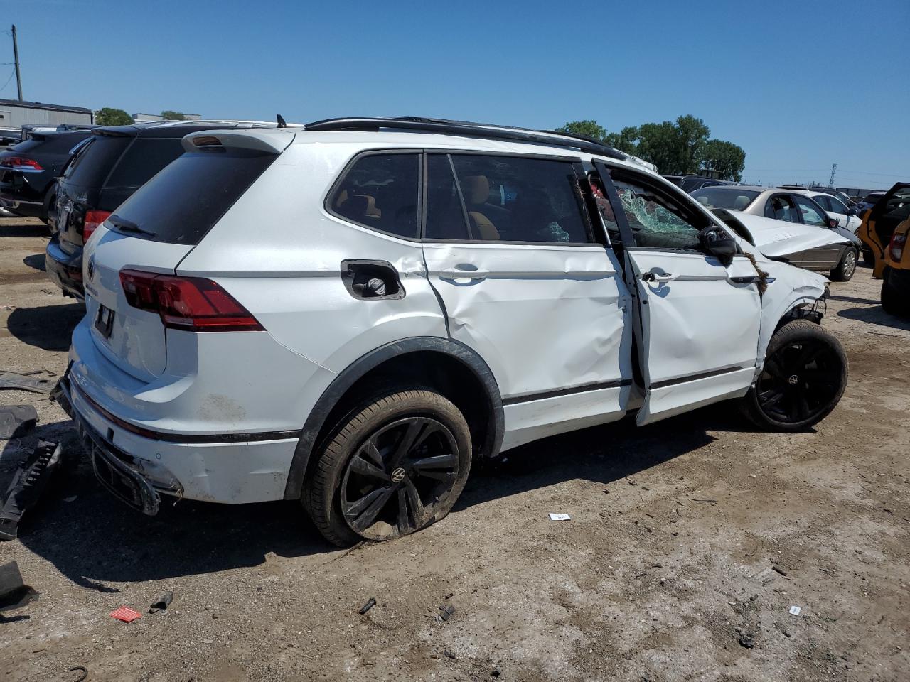 2023 VOLKSWAGEN TIGUAN SE R-LINE BLACK VIN:3VVCB7AX9PM003340