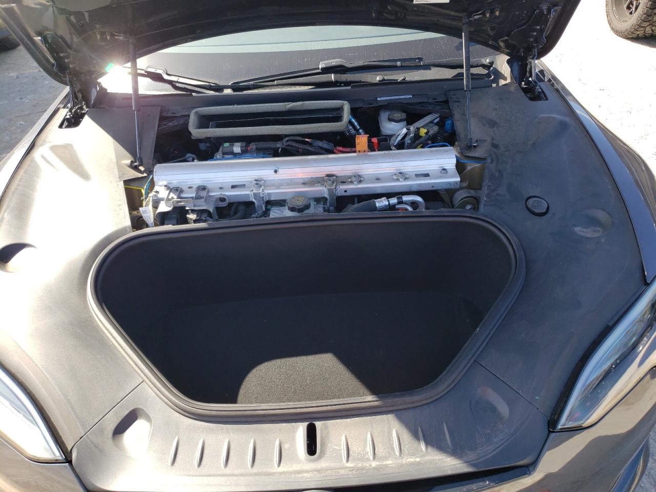 2023 TESLA MODEL S  VIN:5YJSA1E5XPF512330