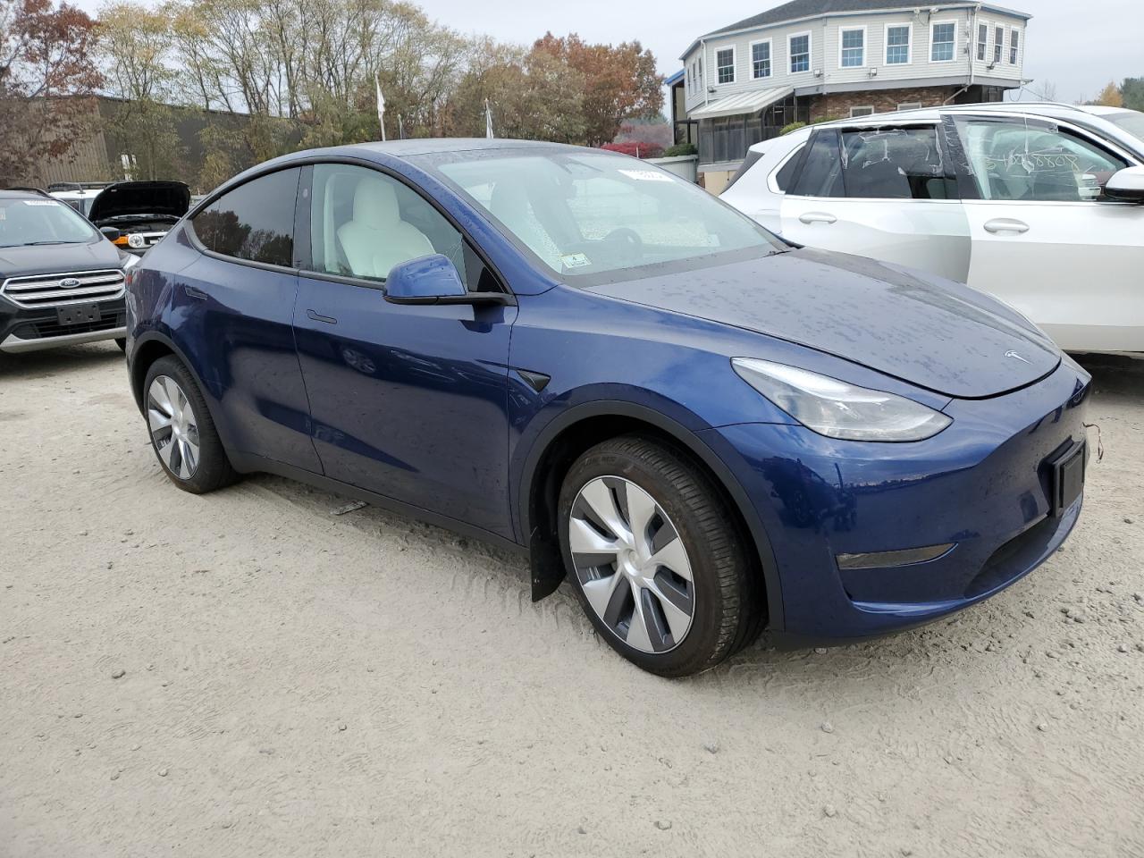 2024 TESLA MODEL Y  VIN:7SAYGDEE4RA266078